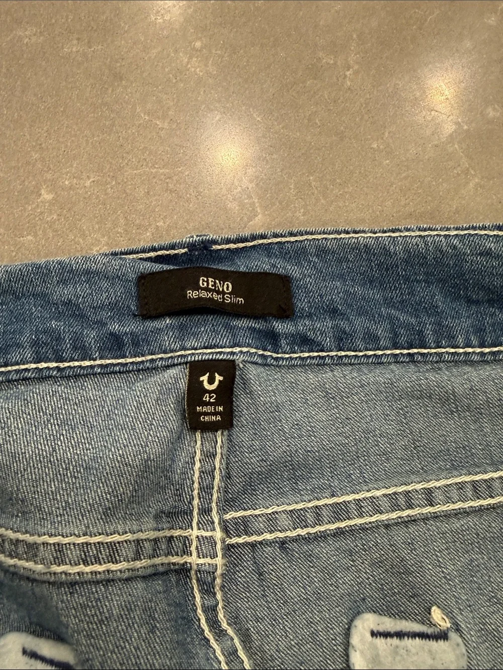 True Religion Medium Blue Denim Jeans with Horseshoe Pocket Embroidery size 42